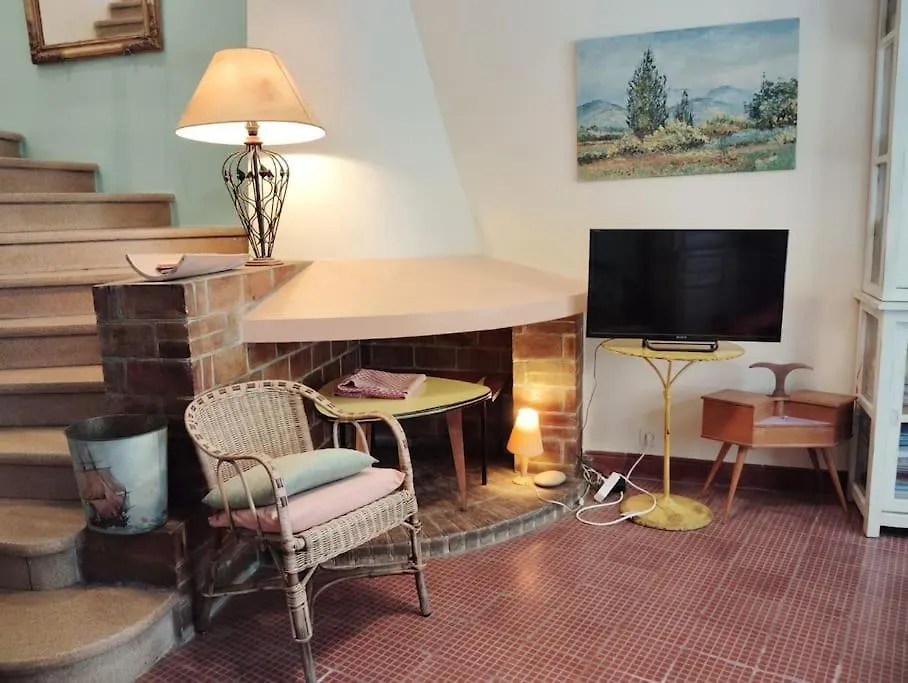 Casa de Férias Maison Vintage - Clim - Wifi - Parking Dans La Rue Avinhão